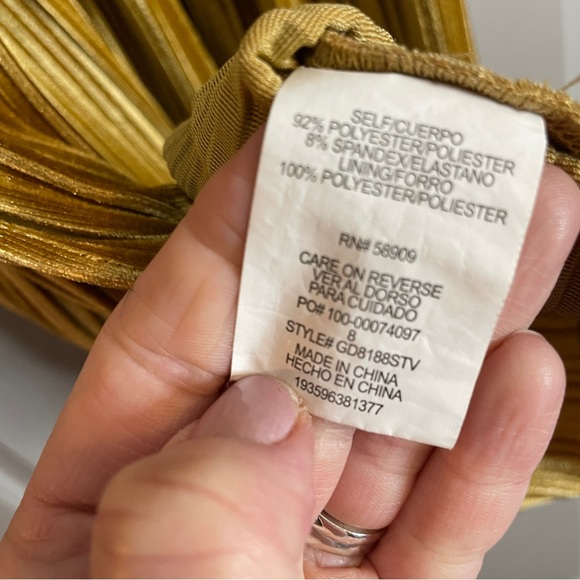 Gianni Bini GB Girls Size 8 Gold Velvet Dress High Neck Sleeveless Pleated - Picture 6 of 8